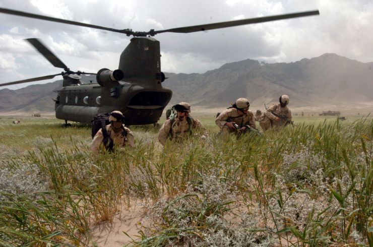 Image: U.S. Army CH-47 Chinook Helicopter