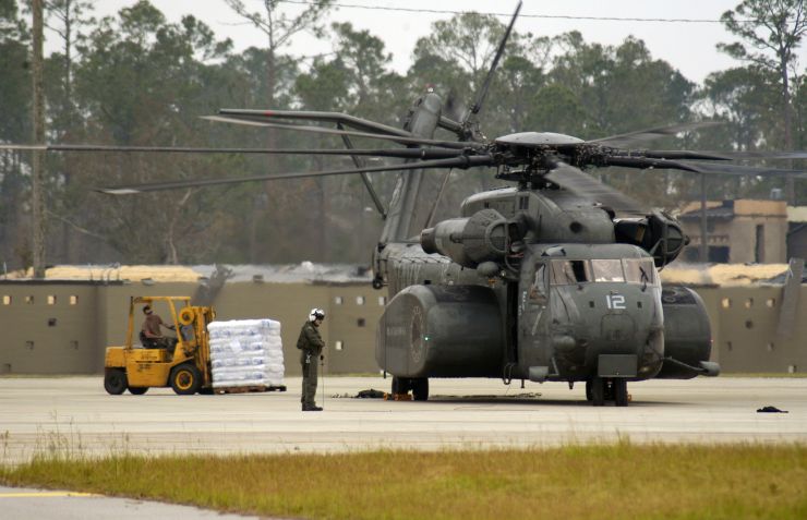 U.S. Navy MH-53E Sea Dragon helicopter